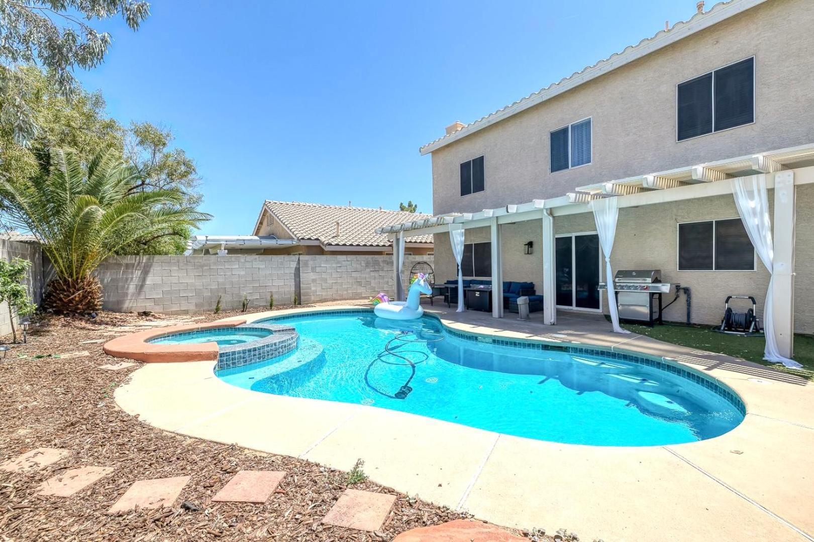 Modern Home In Las Vegas Near Strip With Pool And Jacuzzi Esterno foto