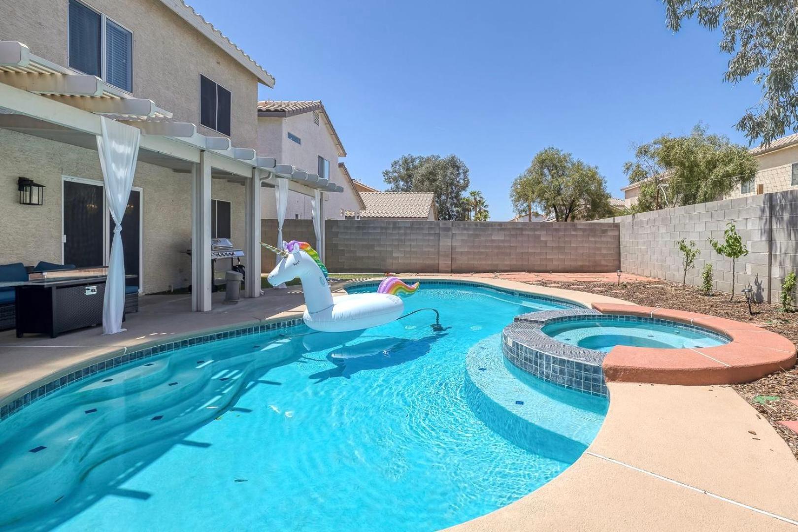 Modern Home In Las Vegas Near Strip With Pool And Jacuzzi Esterno foto